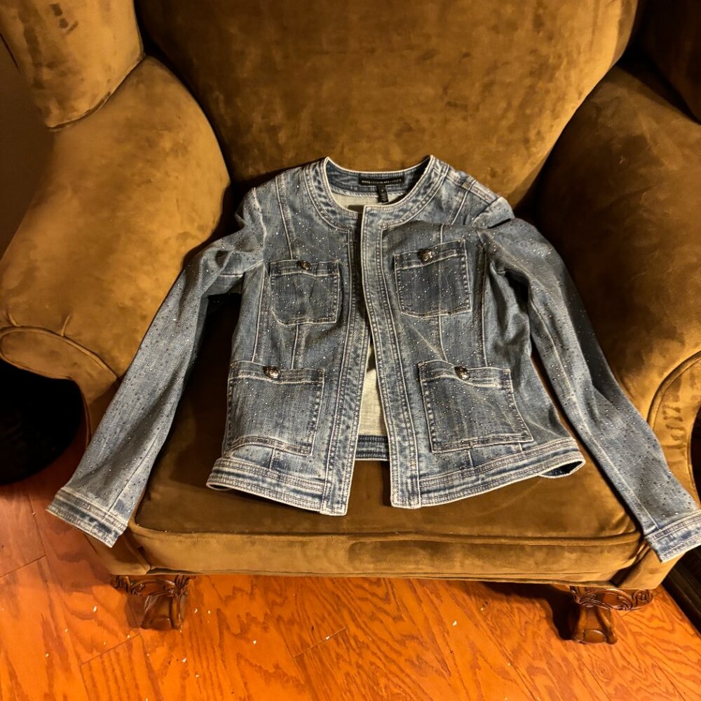 White House Black Market Limited Edition Embellished Denim Jacket Size 6 - NWOT - Picture 8 of 8